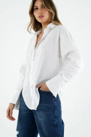 Camisa blanca de botones para mujer