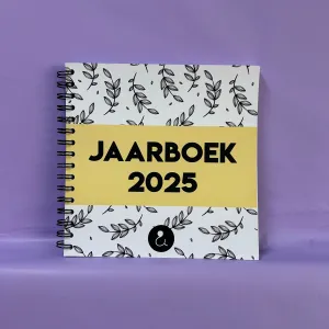 Jaarboek 2025 | BLANCO | Pastel Lichtgeel